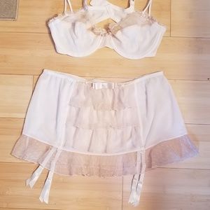 Felina Skirt Garter n Bra, Cream w Lace Trim